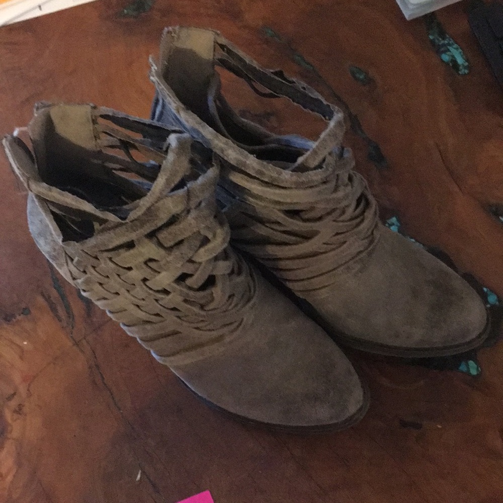 Fergilicous boots by Fergie size 8.5